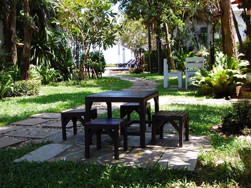 Chez Nous Boutique Resort Haad Chao Samran Exterior foto